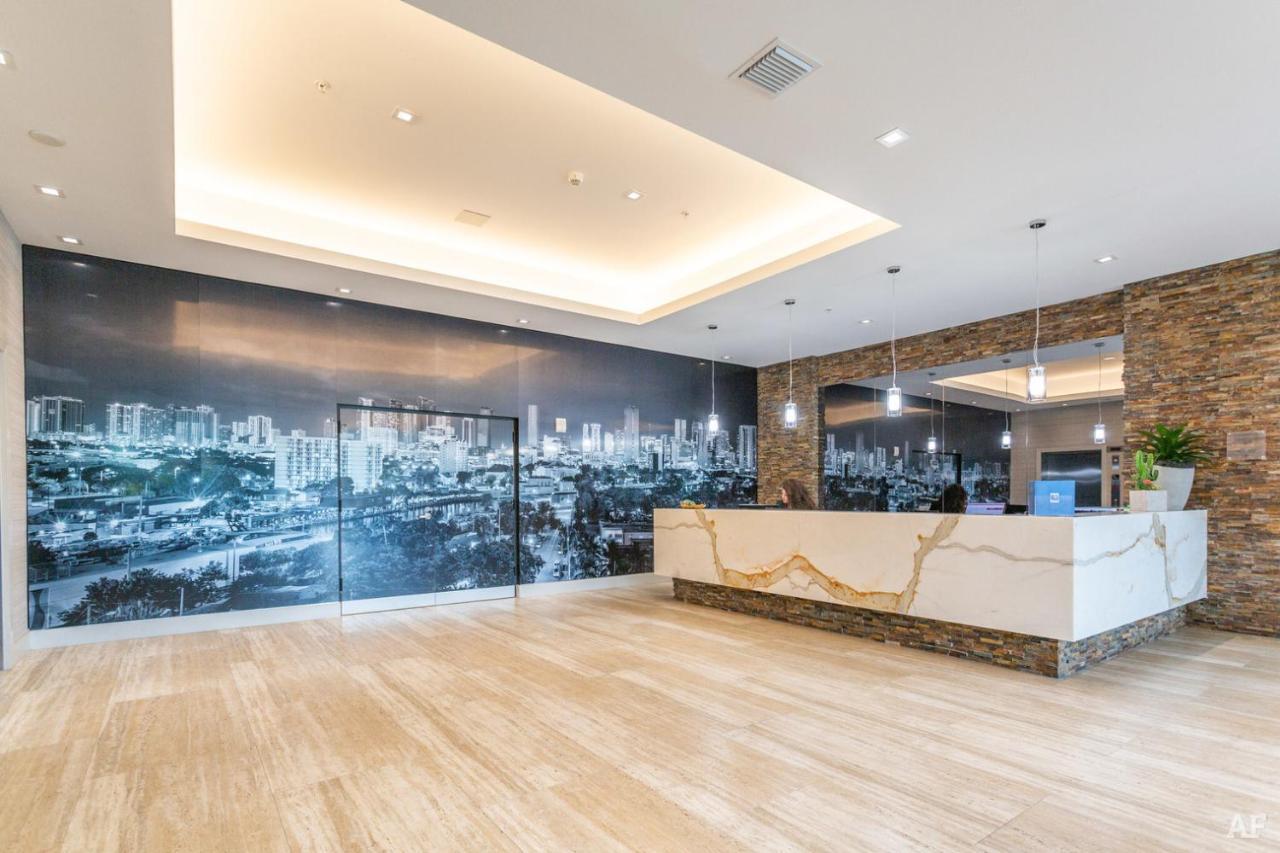 Brickell 2br W Gym Pool Wd Nr Center Mia-42 *